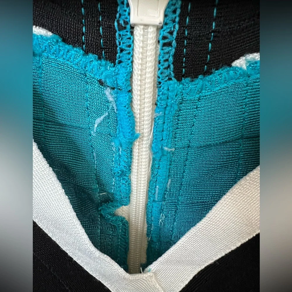 Venus - S - Colorblock Bodycon Mini Dress NWOT - Picture 7 of 10